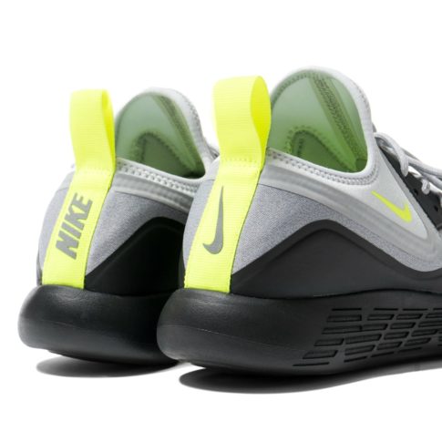 Nike Lunarcharge Neon Sneakers Fr