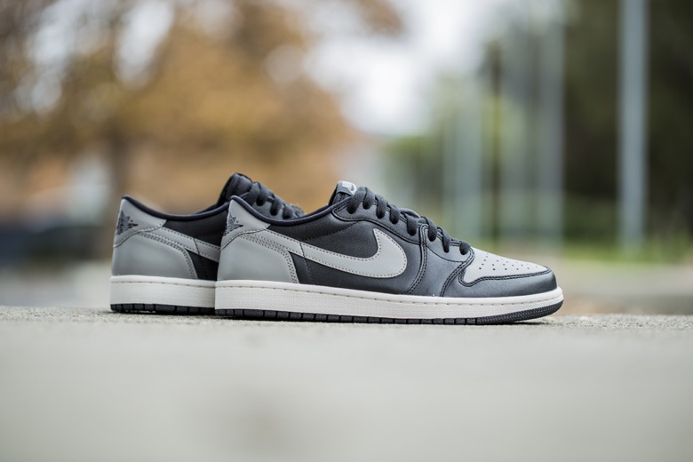 Air Jordan 1 Low Shadow Sneakers