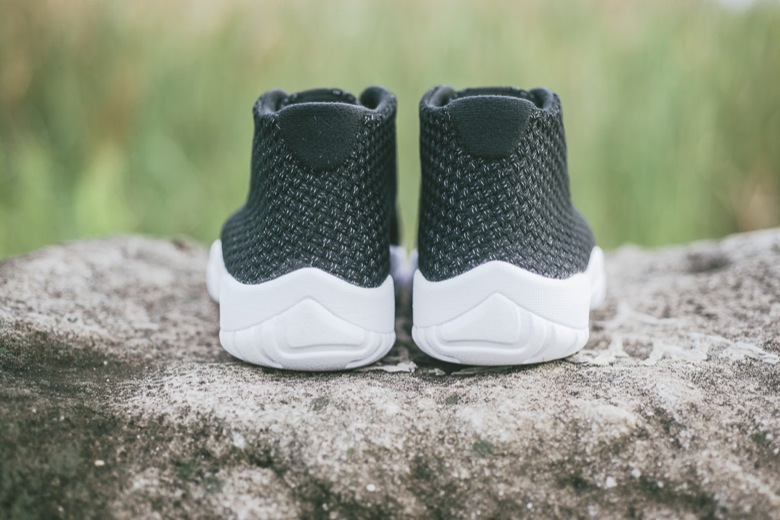 Jordan future noir semelle blanche sale