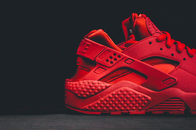 Nike Air Huarache Red October Sneakers