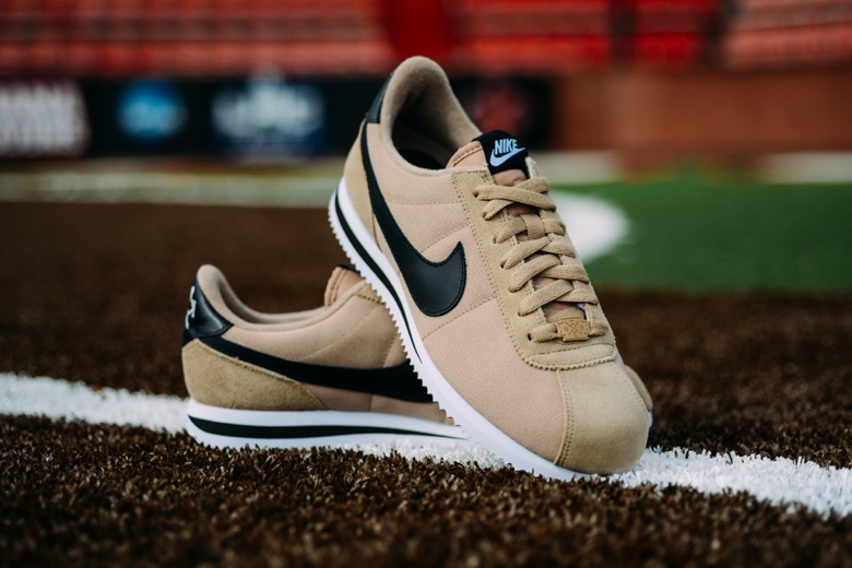 Nike cortez 99 hotsell