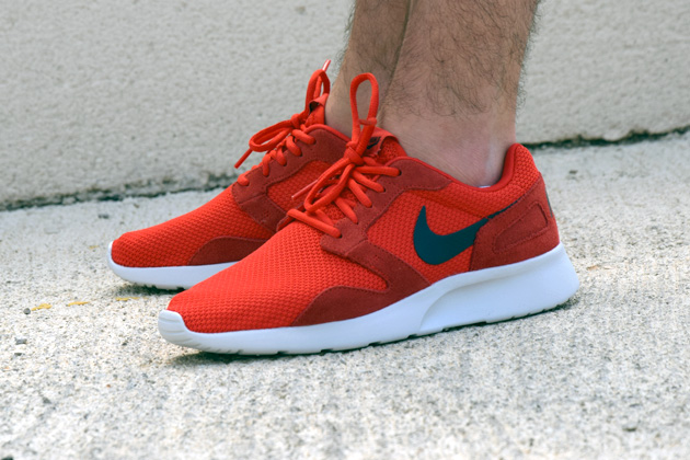 Nike kaishi red sale