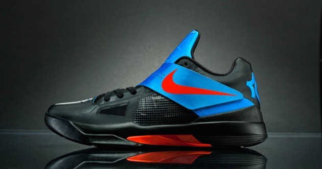 Nike Kevin Durant KD Zoom IV Sneakers