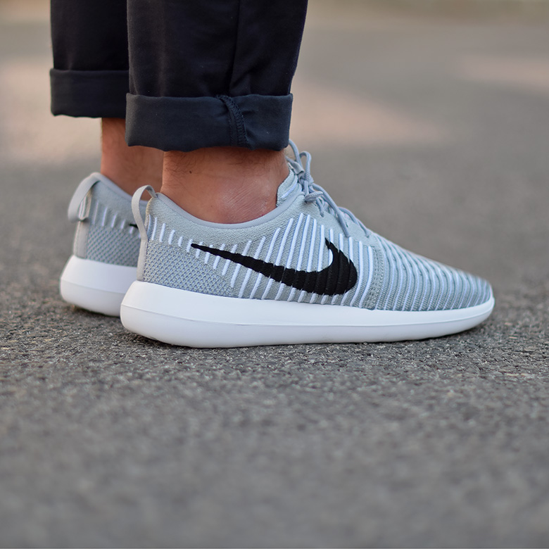 Nike roshe two flyknit on sale gris