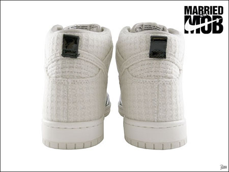 Nike dunk x Married to the mob