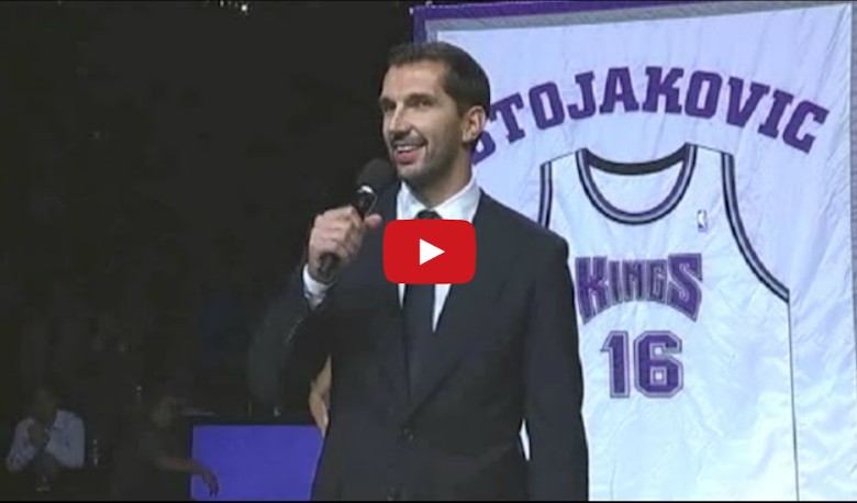 stojakovic-ceremonie-jersey-kings