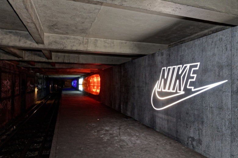 station metro paris nike air max