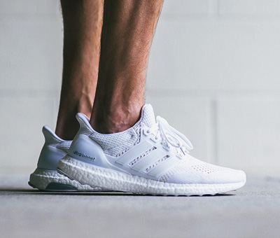 ultra boost triple white 3.0 homme