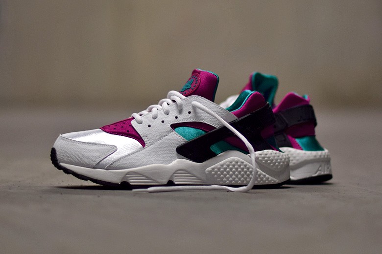 nike-air-huarache-emerald-fuchsia-2