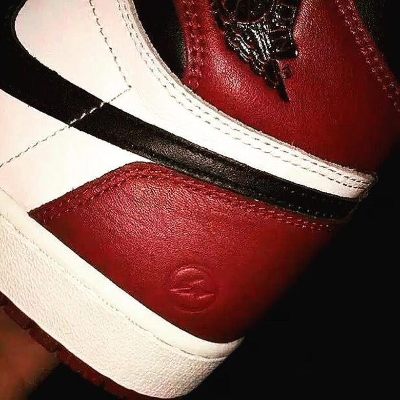 Jordan 1 fragment red best sale