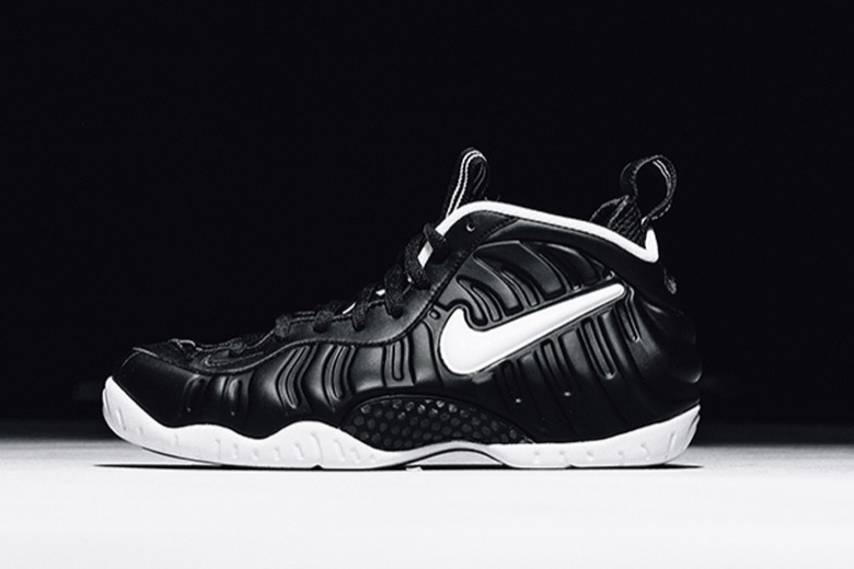 nike air foamposite dr doom