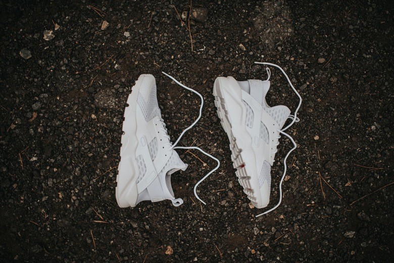 nike-air-huarache-ultra-triple-white-2