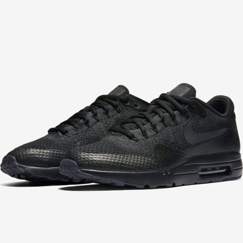 nike air max 1 flyknit black