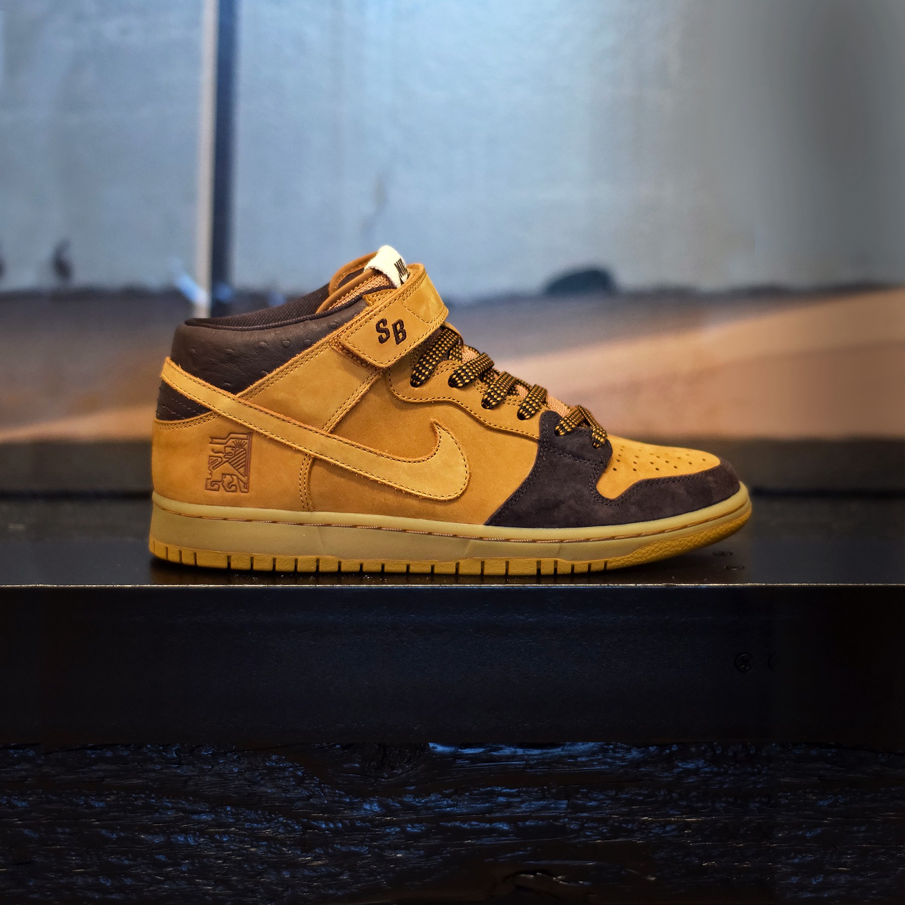 nike sb dunk mid for sale