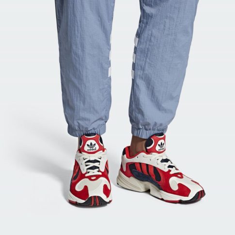 adidas Yung 1 Red Navy pour juin 2018 - Sneakers.fr