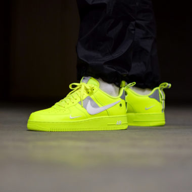 Nike Air Force 1 Utility Volt