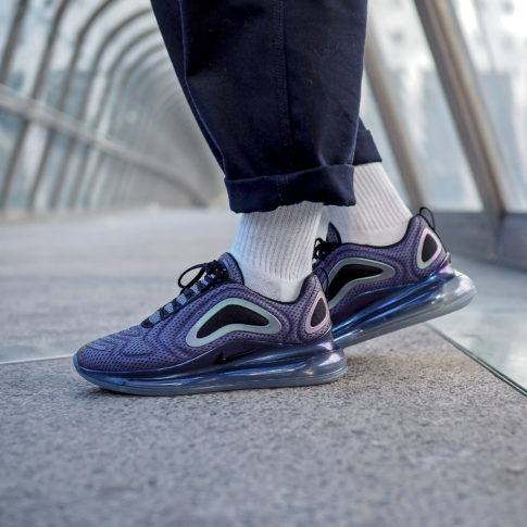 nike air max 720 on feet