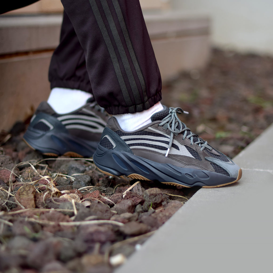 yeezy 700 v2 geode review