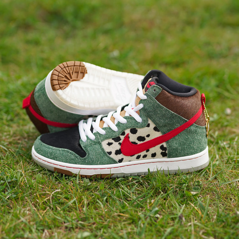 dunk sb dog walker