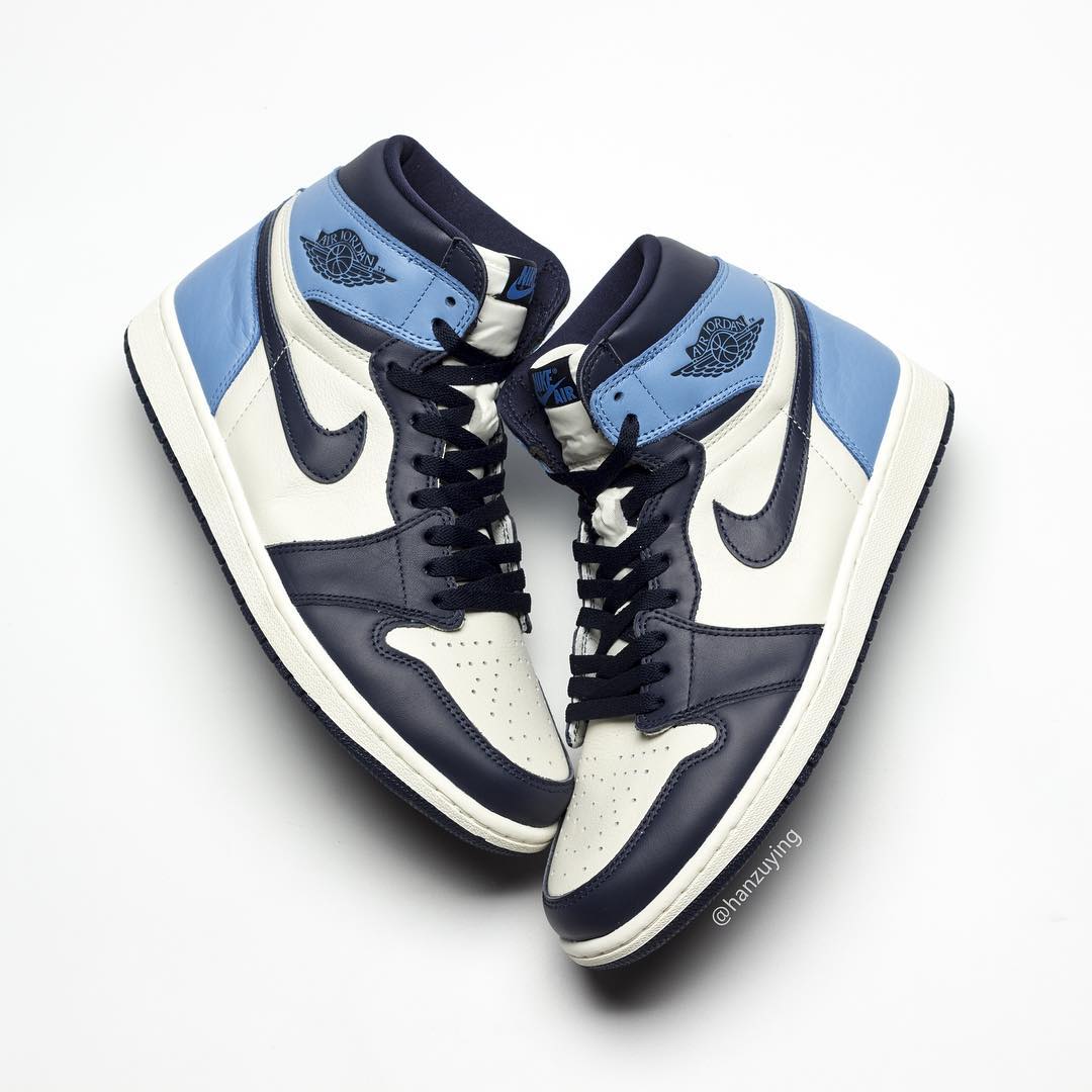 Air Jordan 1 UNC