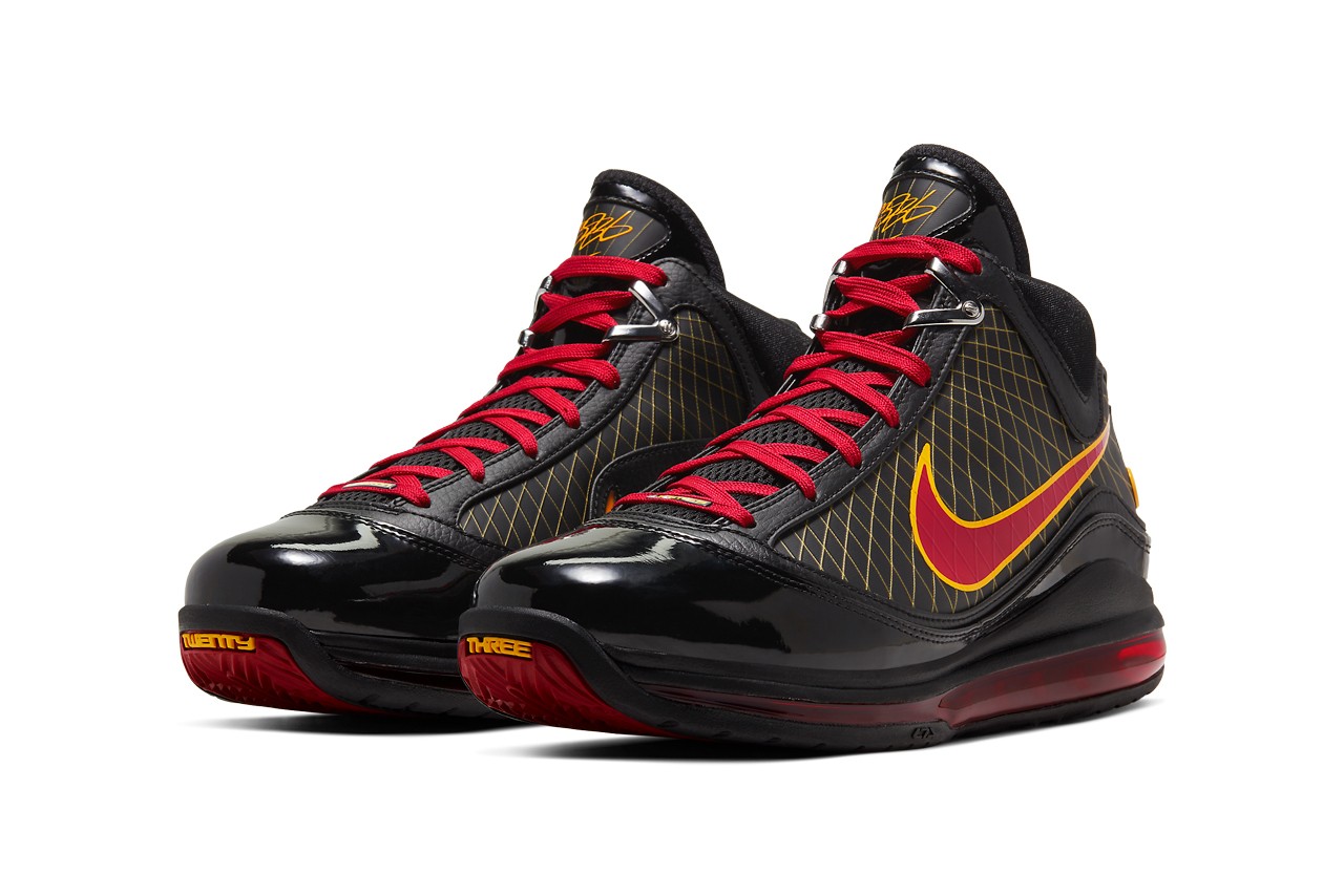 nike lebron 7 qs